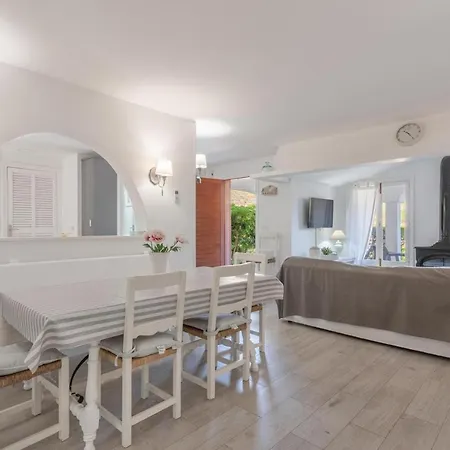 Gorgeous Renovated Cala Sant Vicenc Villa